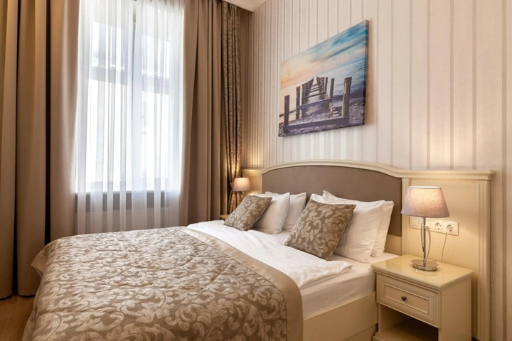 Royal Mini-Apart Hotel on Serbska 6