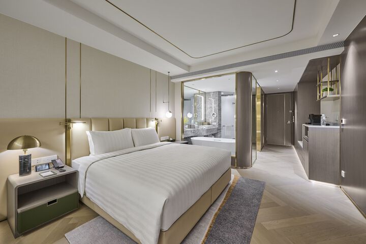 Room 6 of 91