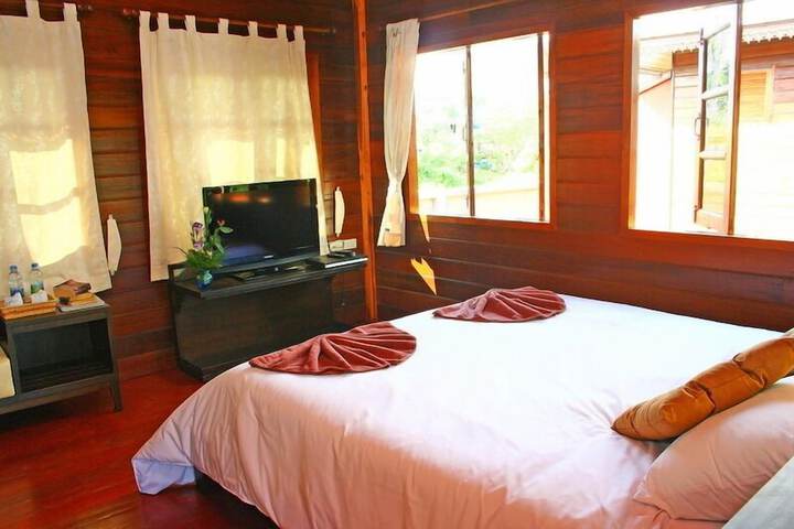 Room 5 of 13