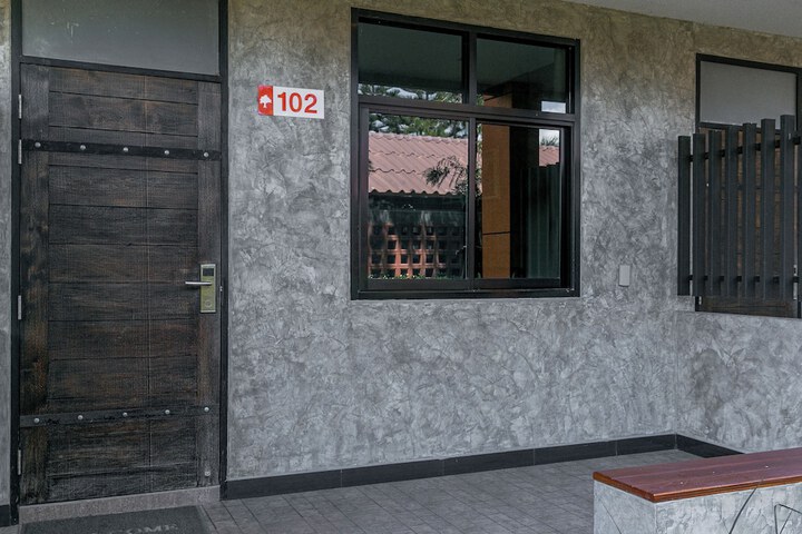 Room 18 of 187