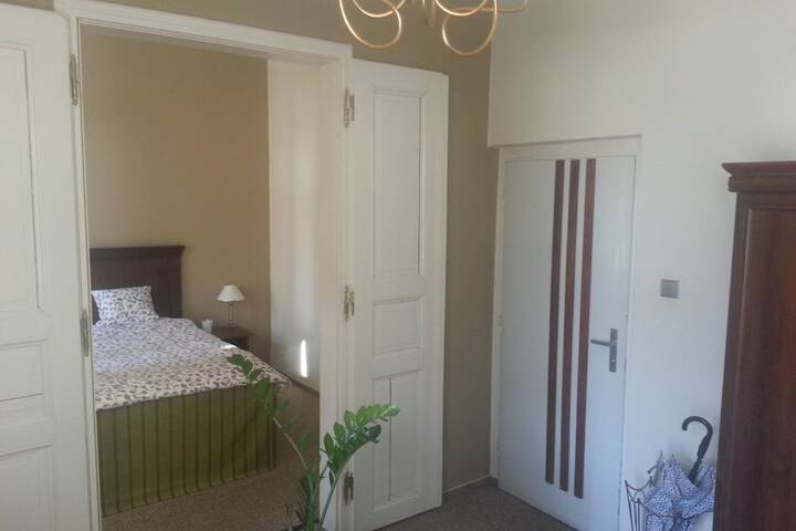Room 8 of 35