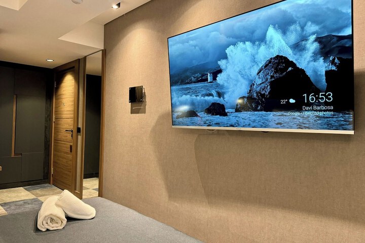 Room 15 of 100