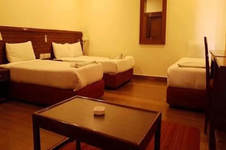 Room 8 of 14
