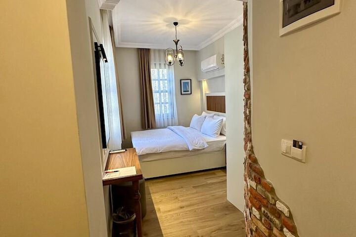 Room 90 of 126