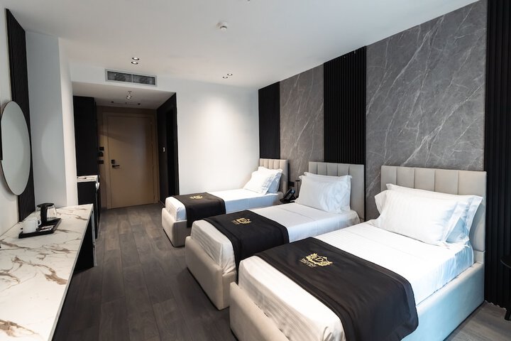 Room 17 of 123
