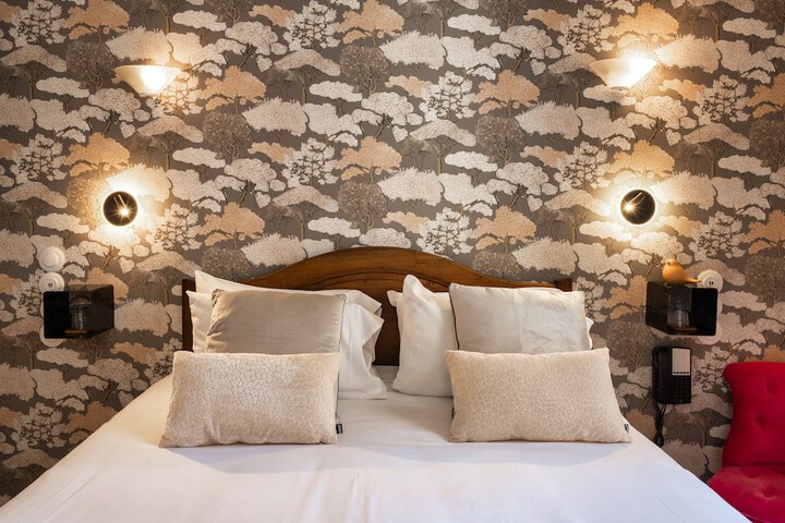 Room 111 of 209