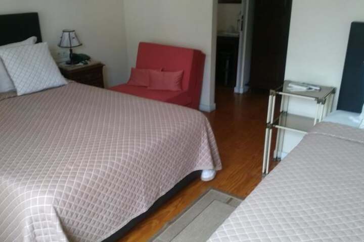 Room 6 of 37