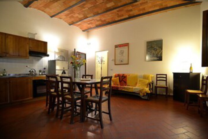 Room 21 of 35