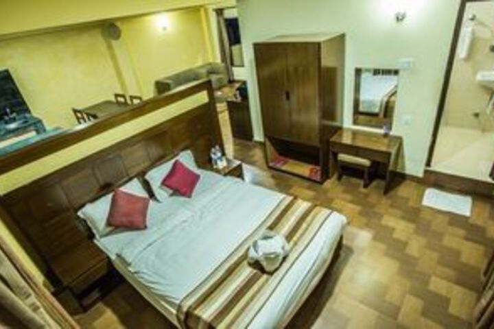 Room 16 of 36