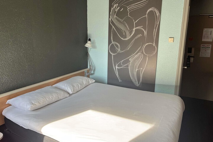 Room 20 of 54