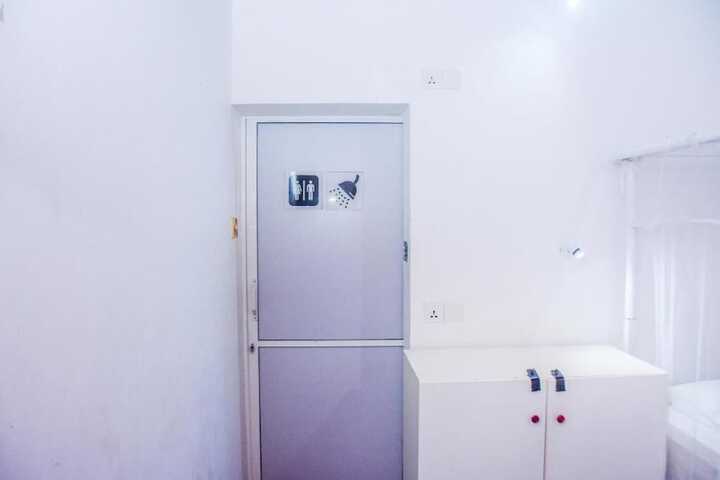 Room 4 of 36