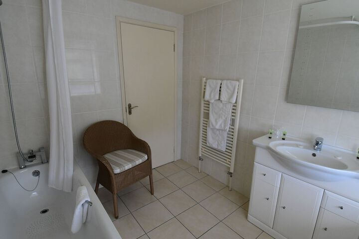 Room 78 of 96