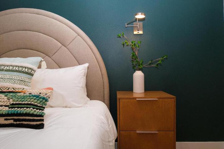 1 King Bed Suite (5 of 10)