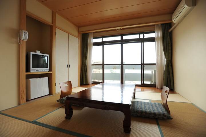 Room 12 of 47