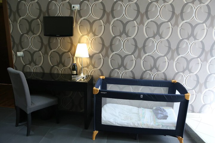 Room 23 of 42