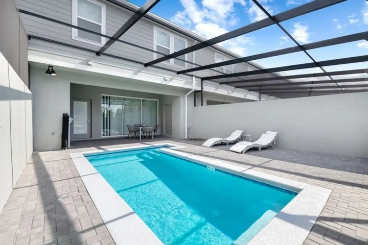 Pool 14 of 24