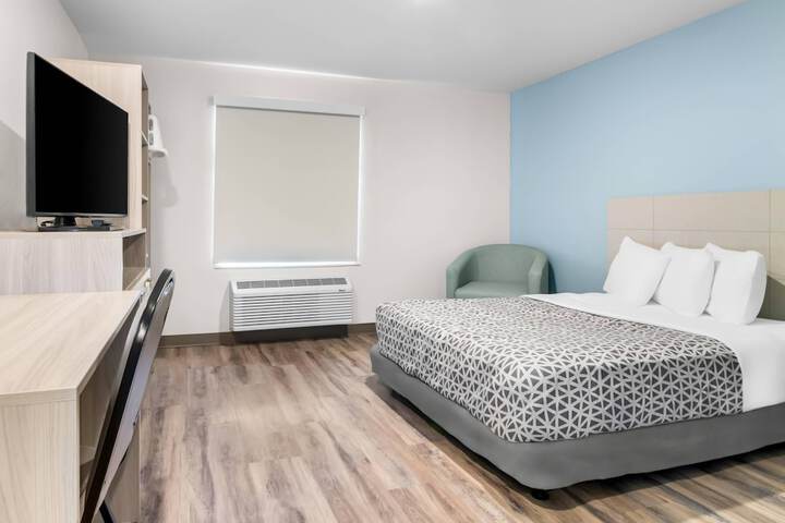 Room 18 of 35
