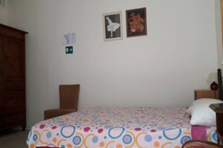 Room 7 of 13