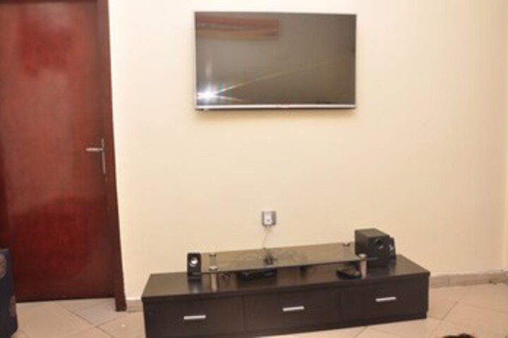 Room 15 of 28