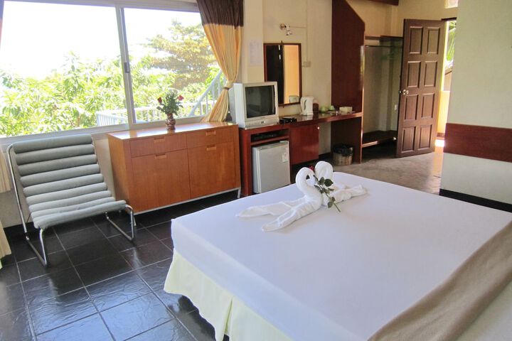 Room 3 of 23