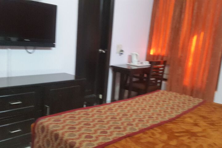 Room 8 of 26