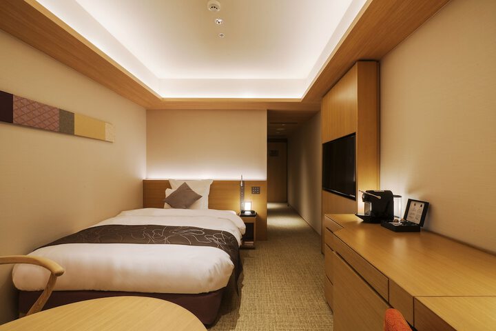 Room 13 of 88