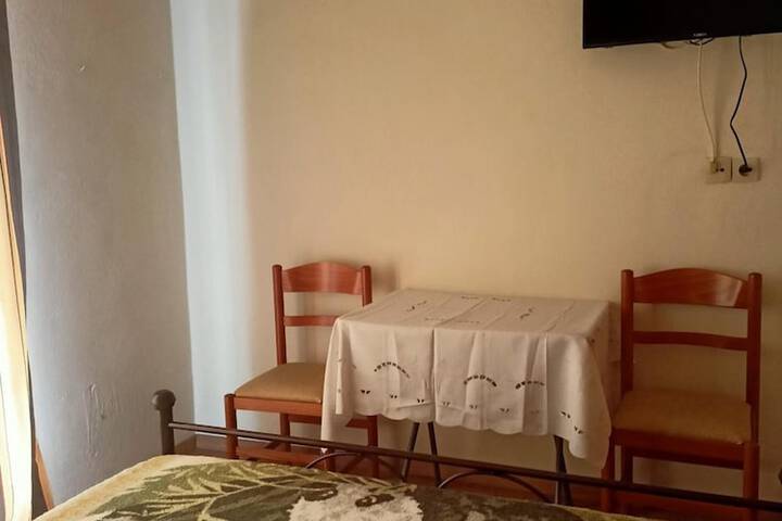 Room 18 of 37