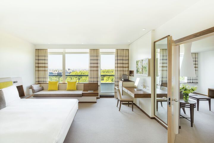 Room 70 of 250