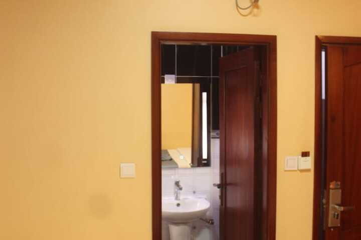 Room 15 of 41