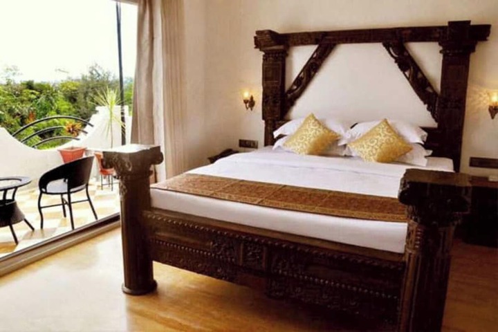 Room 4 of 14