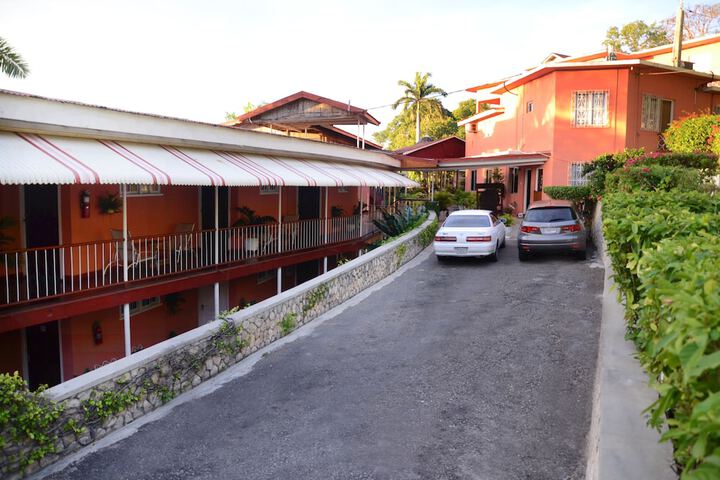 Hotel 33 of 35