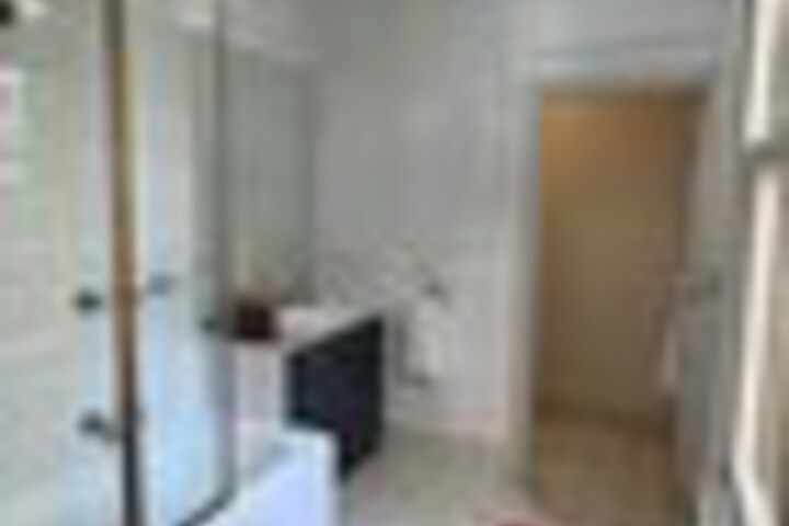 Room 263 of 318