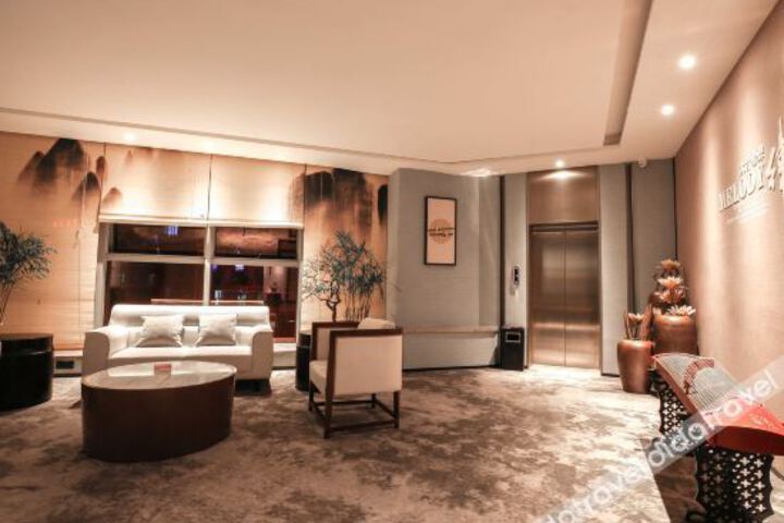 Hotel Interior 17 of 25