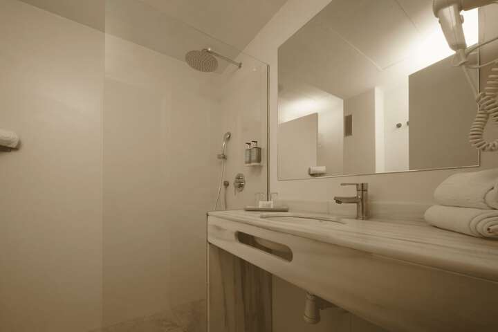Bath Photo