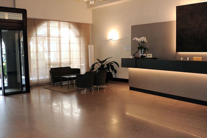 Hotel Interior 5 of 34