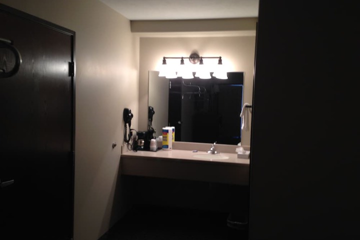 Room 6 of 7