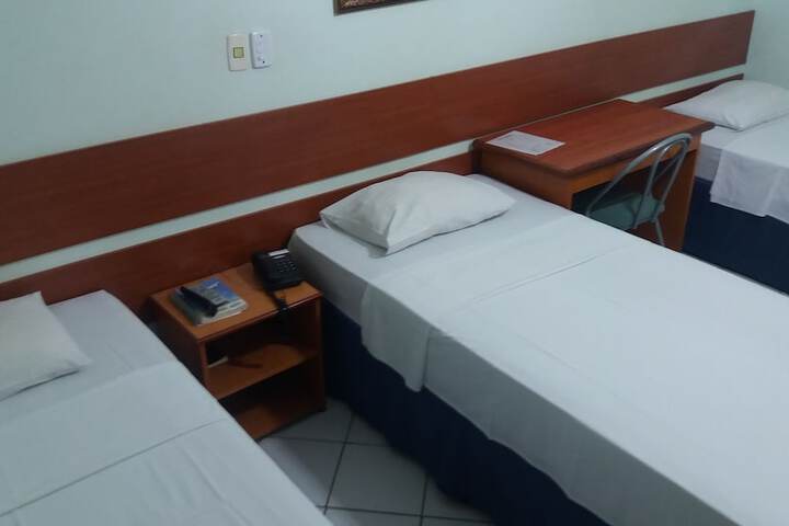 Room 5 of 17