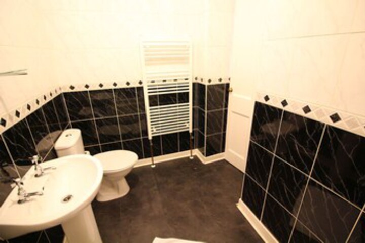 Room 3 of 17