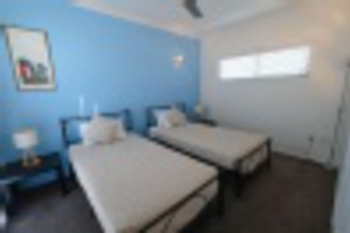 Room 40 of 192