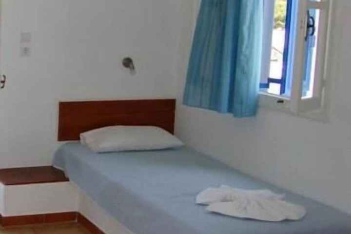Room 8 of 27