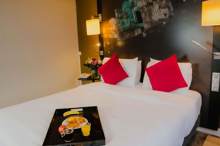 Room 21 of 90