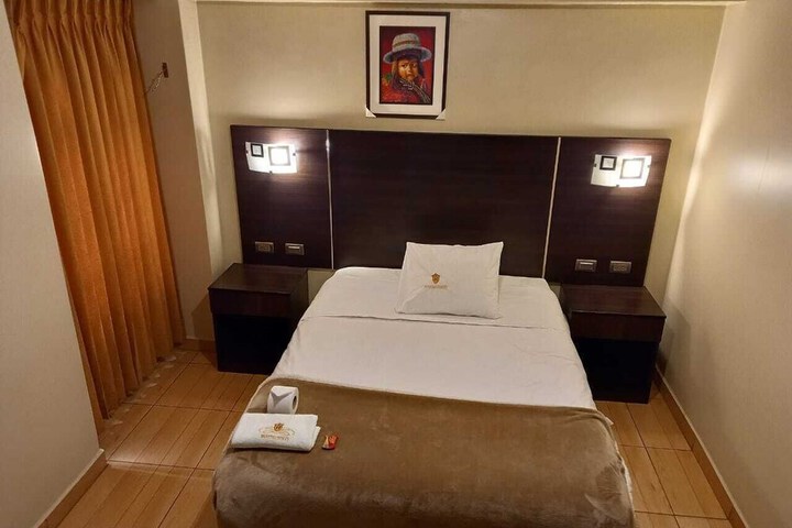 Room 9 of 23