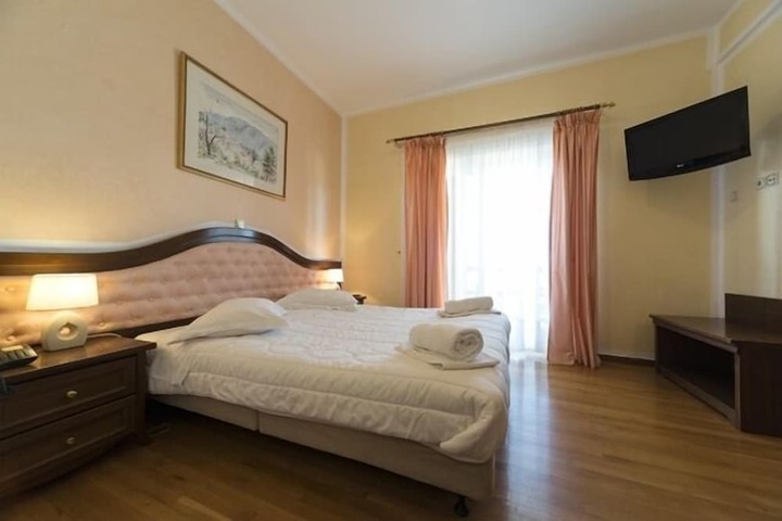 Room 18 of 34