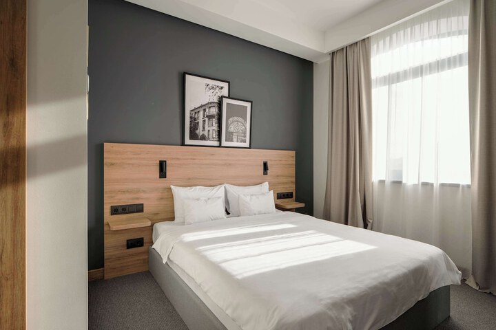 Room 37 of 92