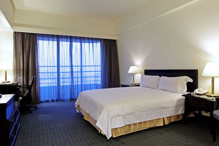 Room 3 of 22