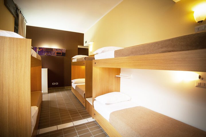 Room 8 of 45
