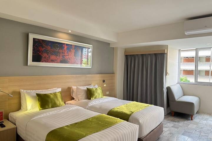 Room 16 of 35