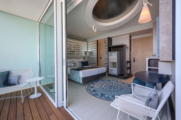 Room 8 of 58