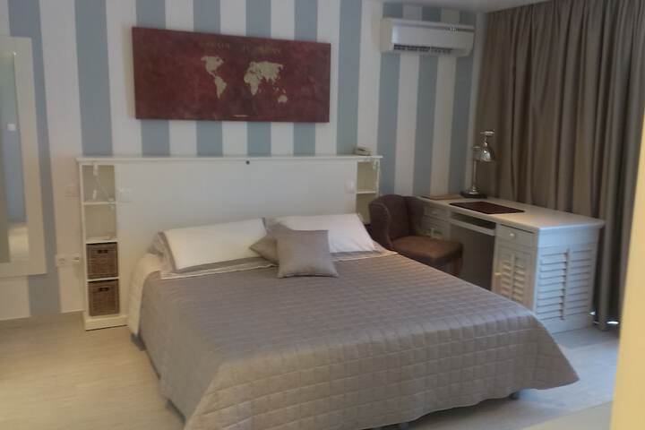 Room 15 of 108