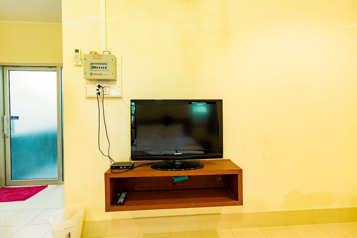 Room 7 of 33